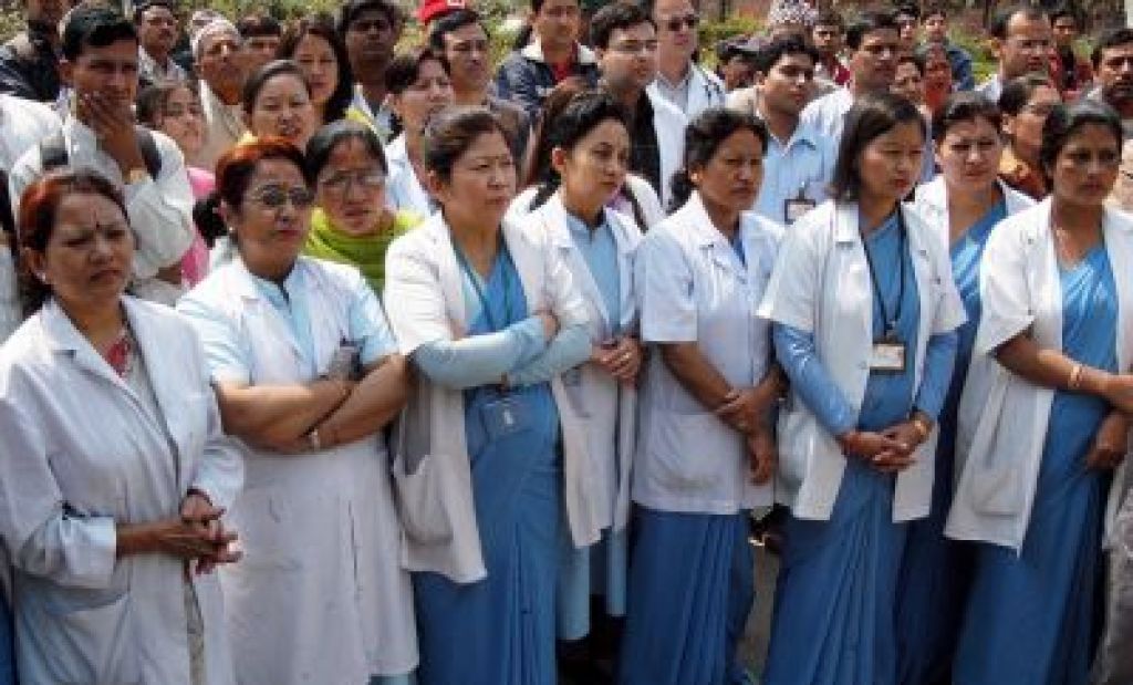 Med protesti v Nepalu aretirali 300 ljudi