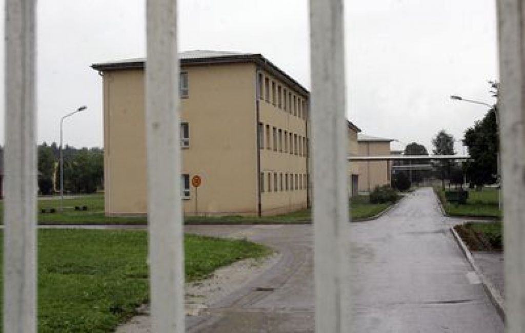 11 paznikov naznanili policiji