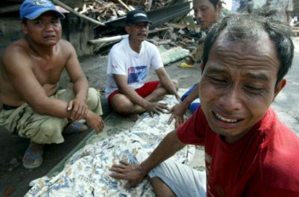 Potres usoden za najmanj sedem Indonezijcev