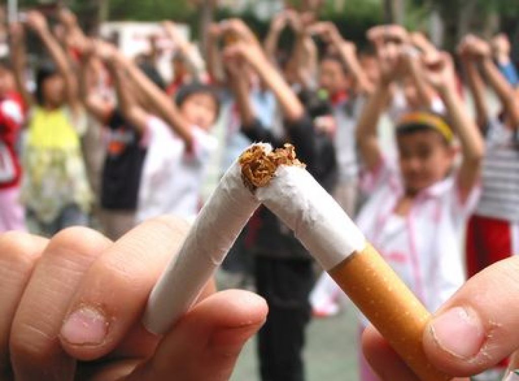 Tobačna industrija bi ščitila otroke