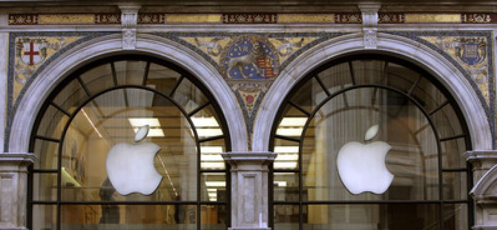 Apple slavil nad Beatli