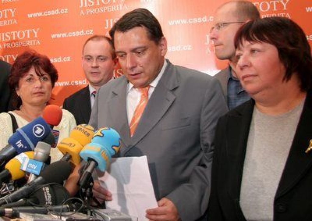 Pogovarjal bi se z vsemi, razen s komunisti