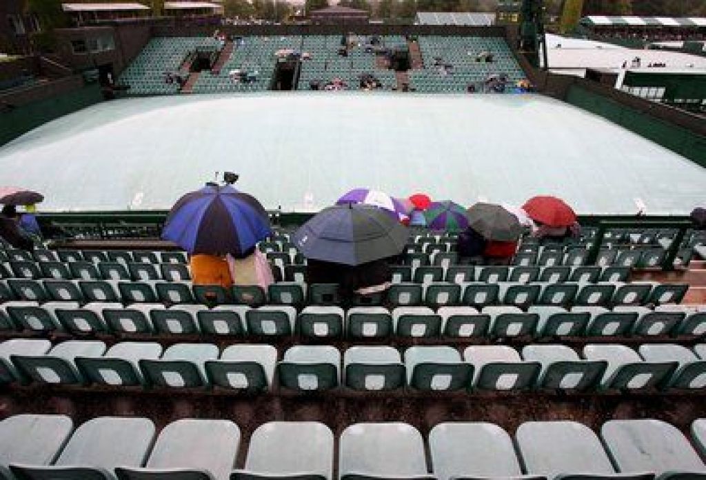 Deževen začetek Wimbledona