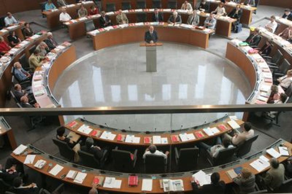 Davčna reforma potrjena že na oktobrski seji?