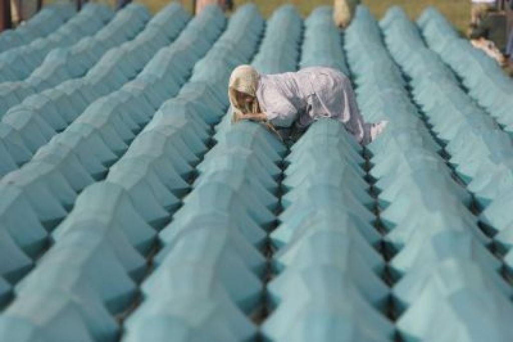 Enajst let po pokolu v Srebrenici