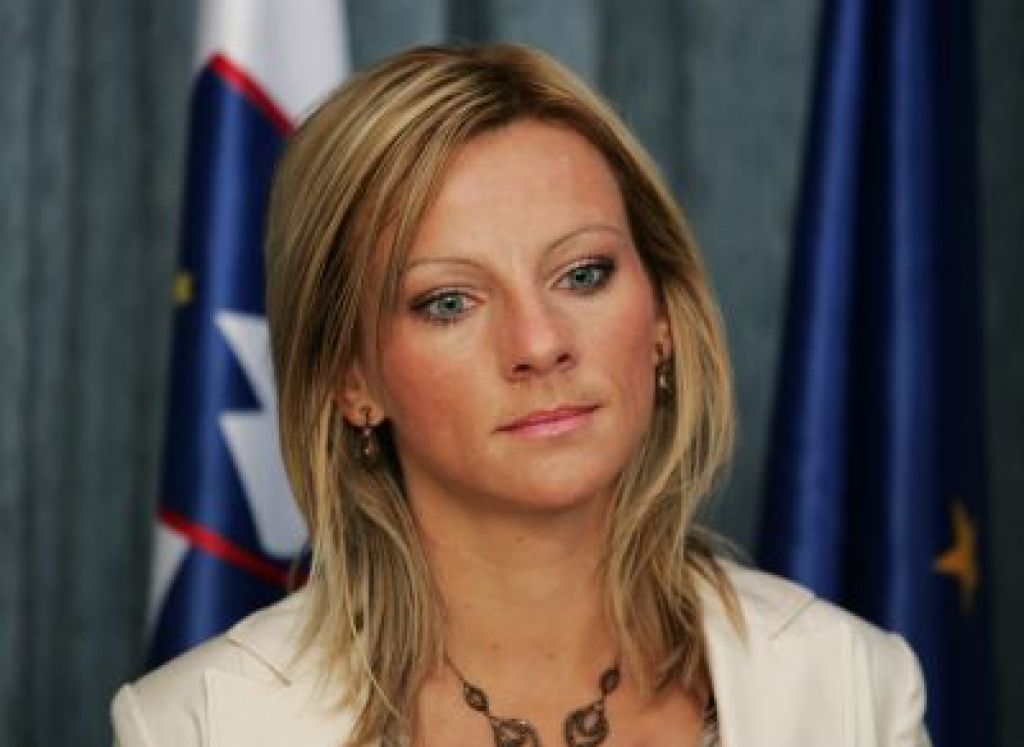 SNS zahteva ureditev vprašanja cerkvenega zvonjenja