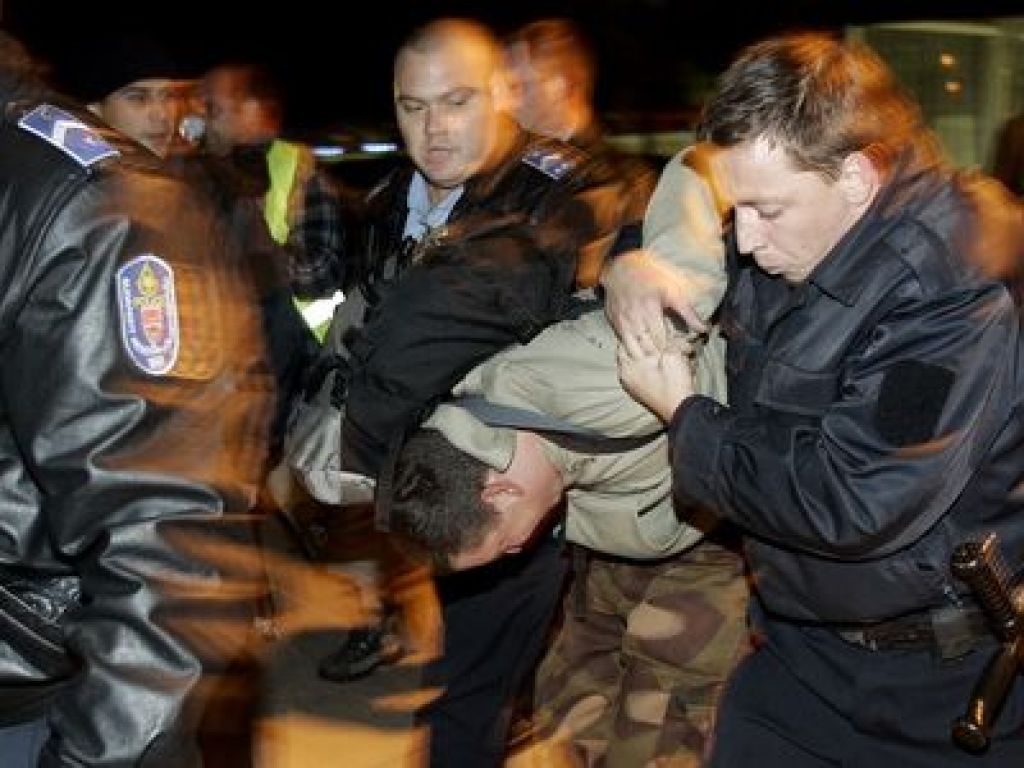 Madžarski politiki in policija krivi za nasilje