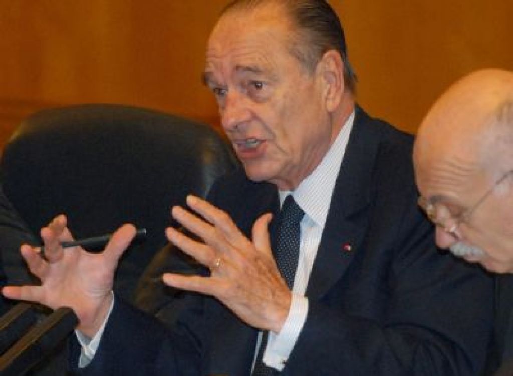 Blair zamižal pred Chiracom