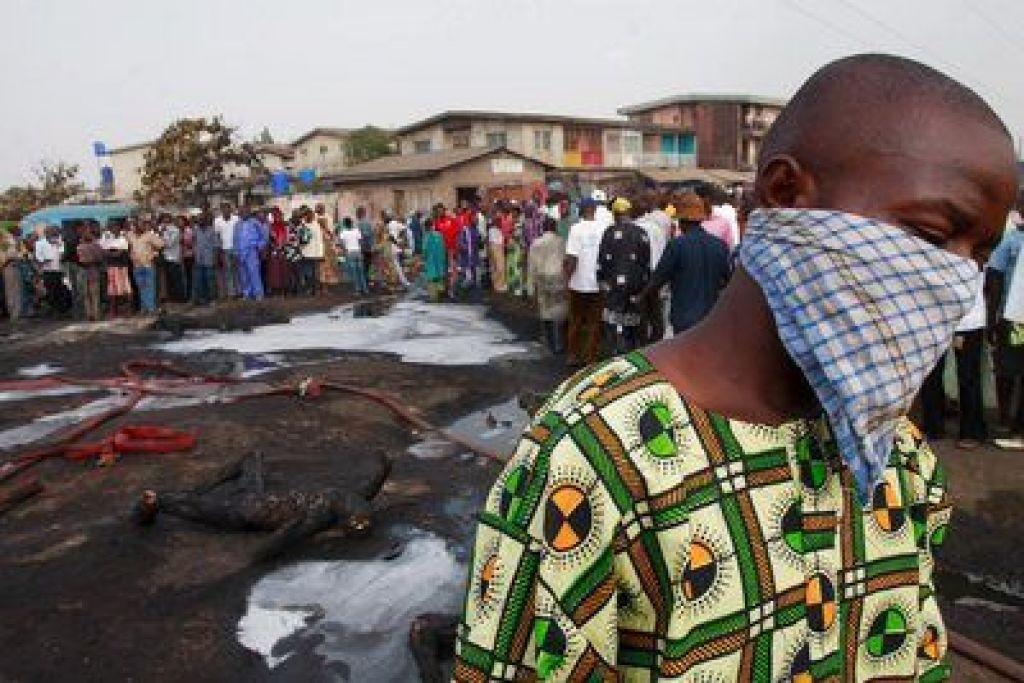 Nigerija žaluje za žrtvami eksplozije naftovoda