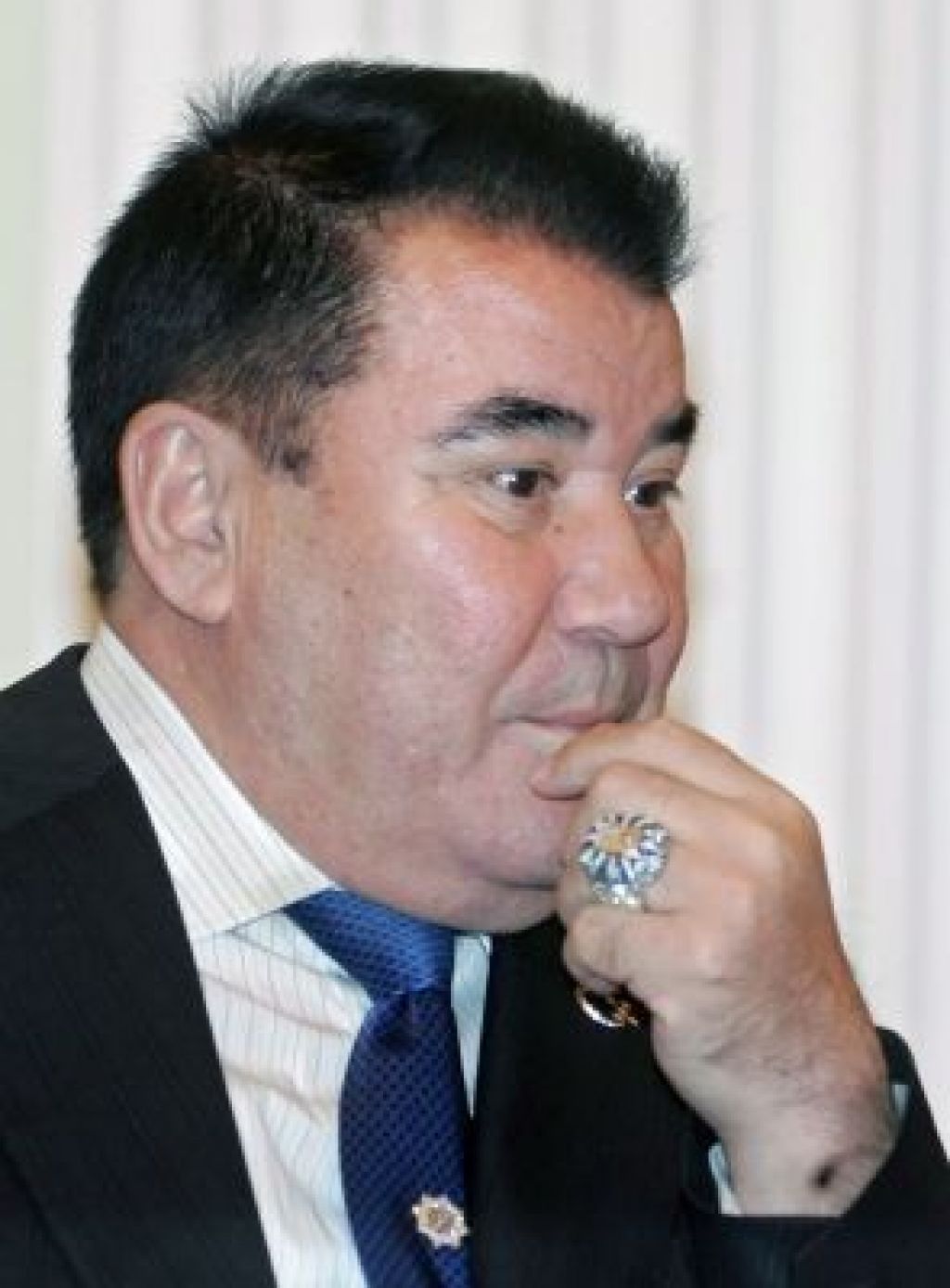 Umrl dolgoletni turkmenistanski predsednik