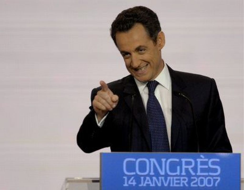 Sarkozy pri Kitajcih