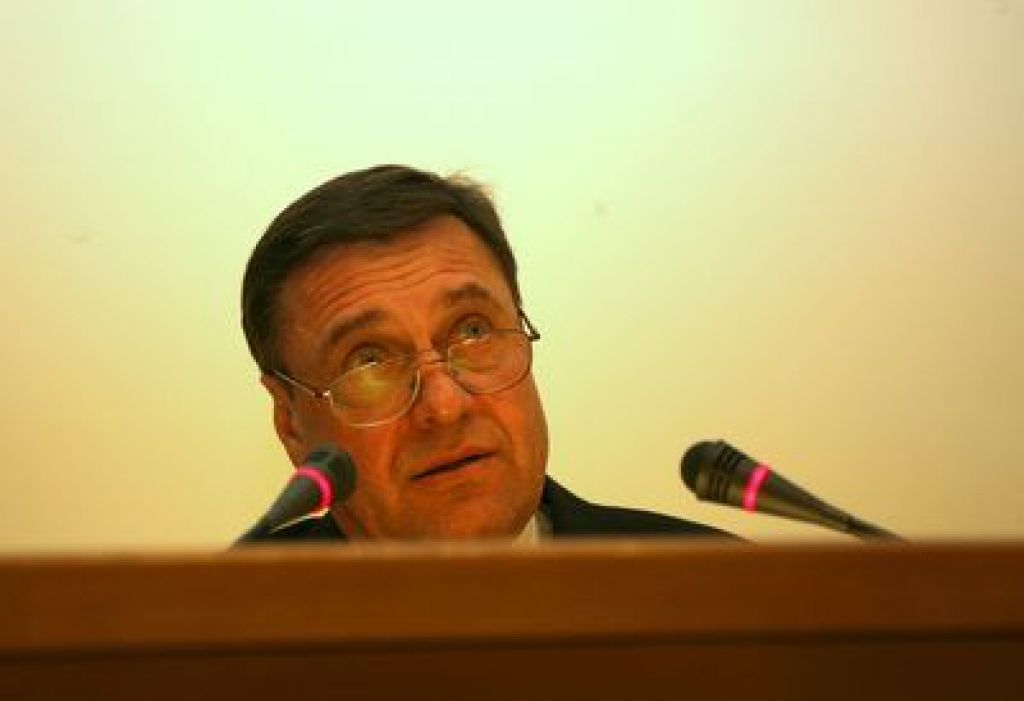 Janković upa na sodelovanje vlade