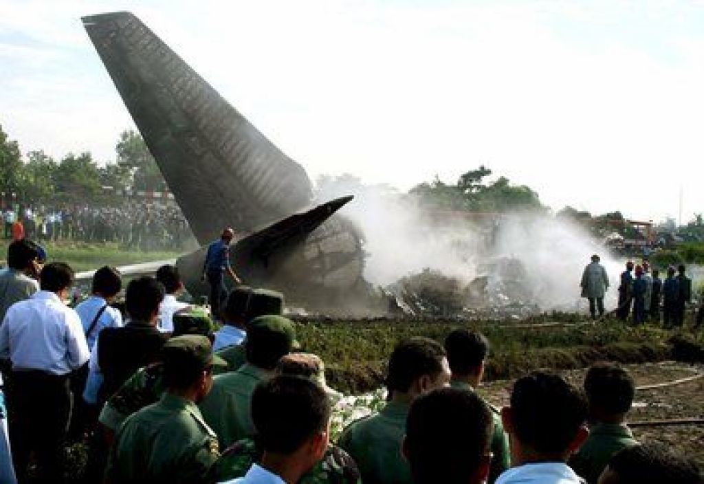 Človek zakrivil nesrečo indonezijskega Boeinga?