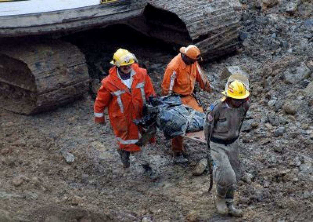 V zrušenju rudnika v Gani najmanj 18 mrtvih