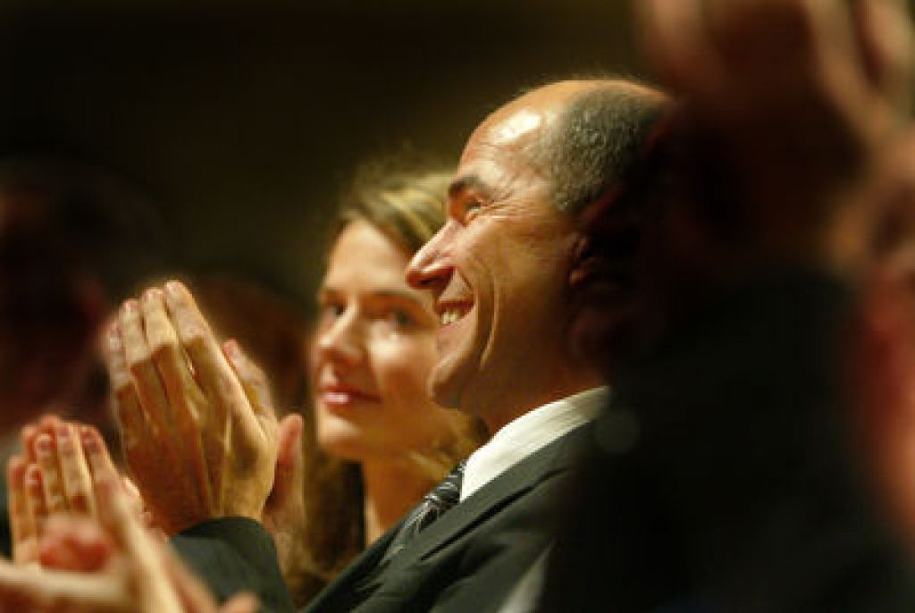 Janšev predvolilni »da«