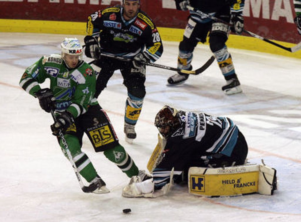 Zmaga za Jesenice in Linz