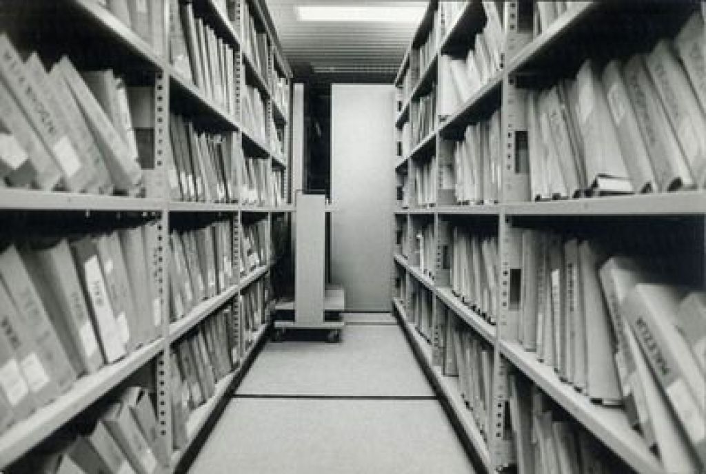 Državni svet ni ustavil zaprtja arhivov SDV